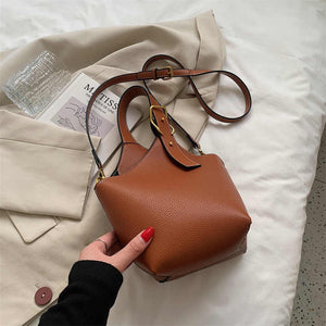 Fashionable handbag for women 