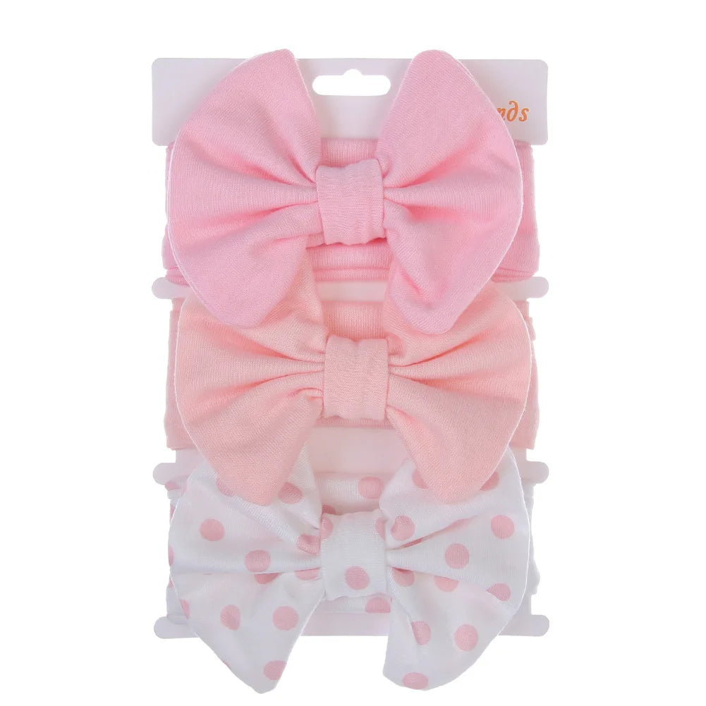 ثلاث قطع من  مشابك الرأس