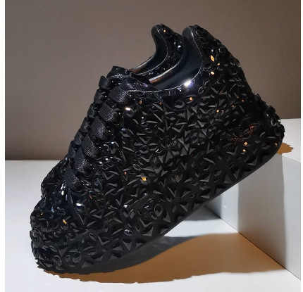 حذاء رياضي أنيق