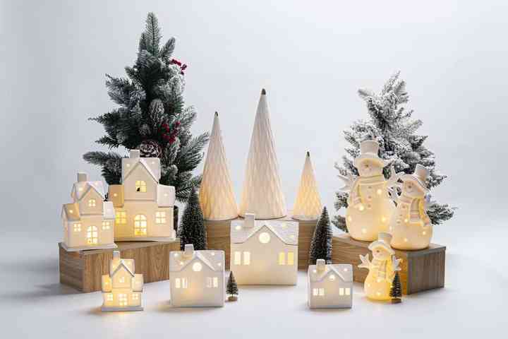 ديكور المنزل الحديث أدى ضوء الليل السيراميك شجرة عيد الميلاد زخرفة ومنزل قرية تصميم بسيط الهدايا التوابل