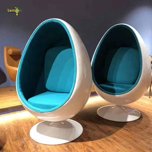 fiberglass chair .. الألياف الزجاجية كرسي