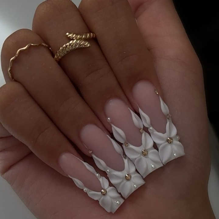 nails 