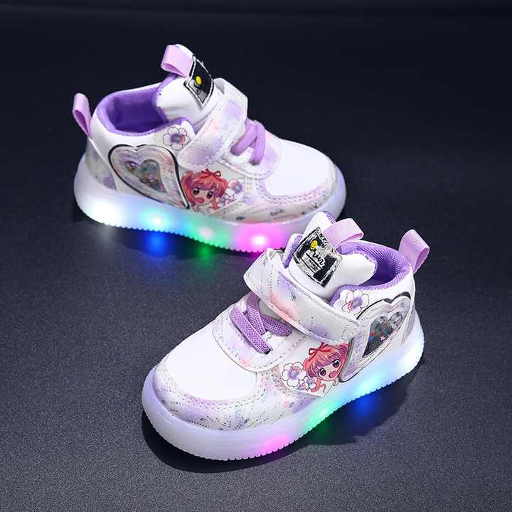 lightweight sneakers 