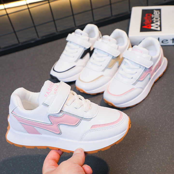 lightweight sneakers 