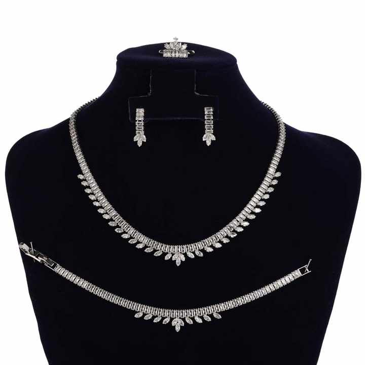 elegant jewelry set 