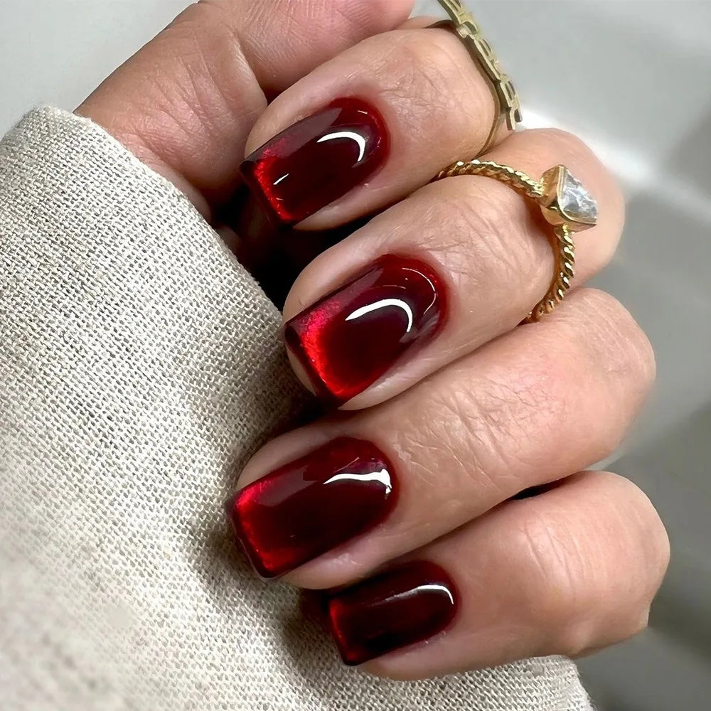 nails - fingernails 