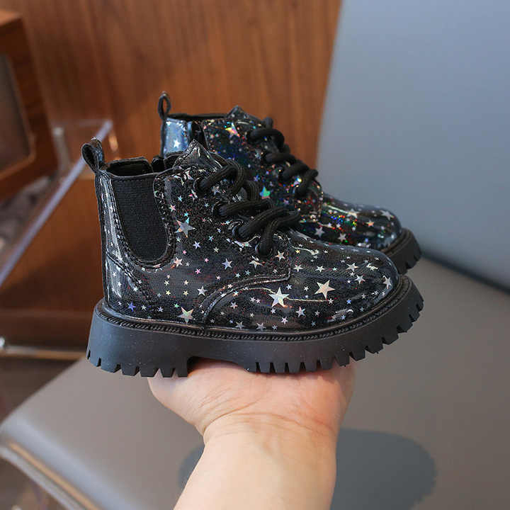 children's shoes 