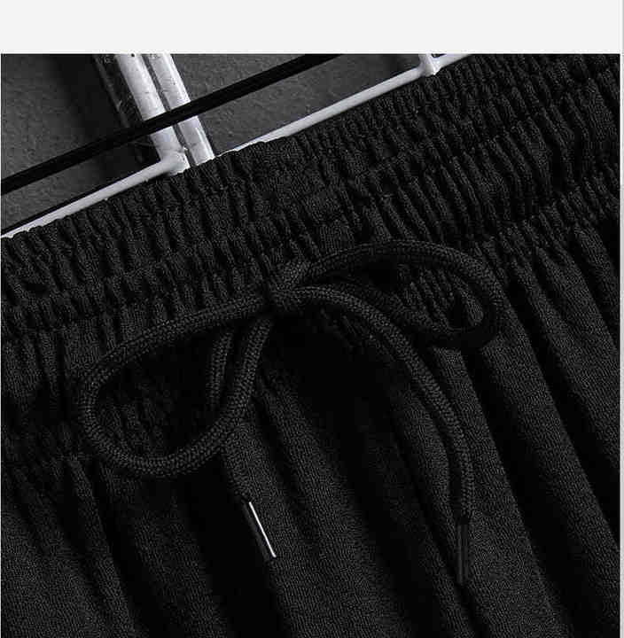 A set consisting of long pants and a long-sleeved shirt 