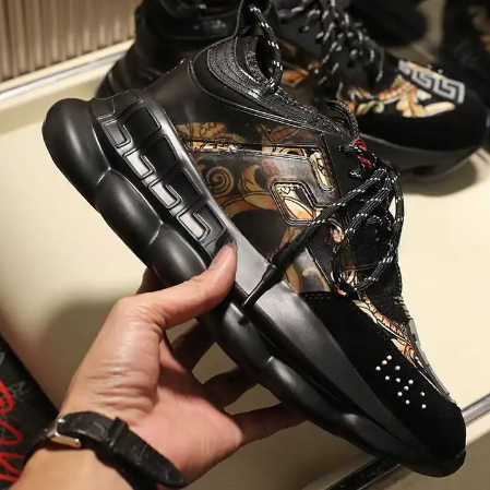 black sneakers for men 