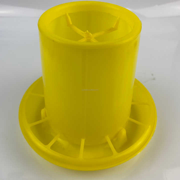 Bowls and Feeders - Plastic Animal Feeding Bucket 