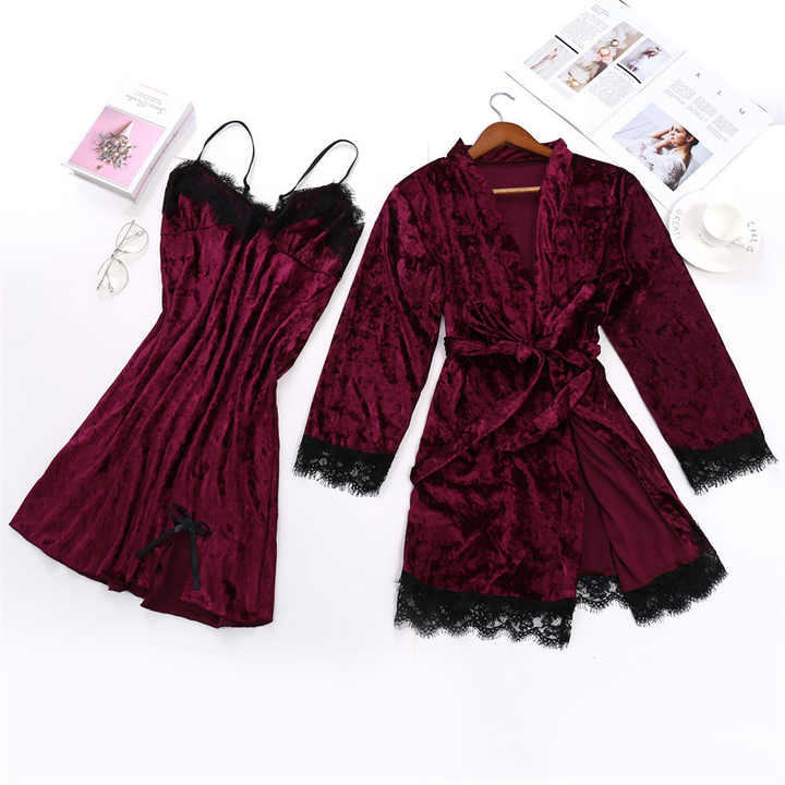 Women's sleepwear 