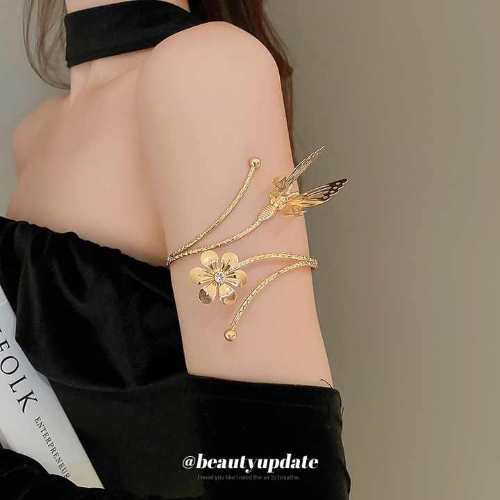 metal bracelet 