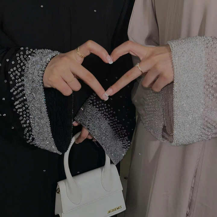 عبايه ملونه  نسائيه