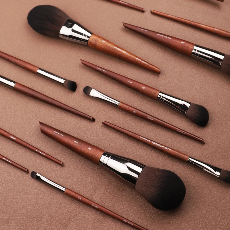 Makeup Brush 