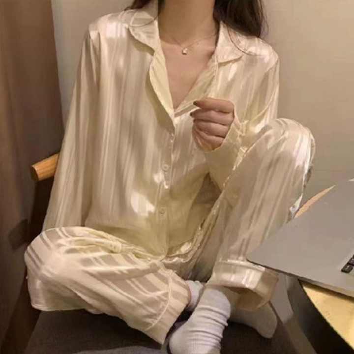 Women's sleepwear 