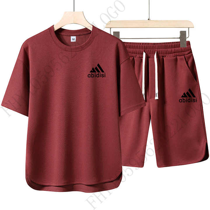 Men's casual T-shirt model 