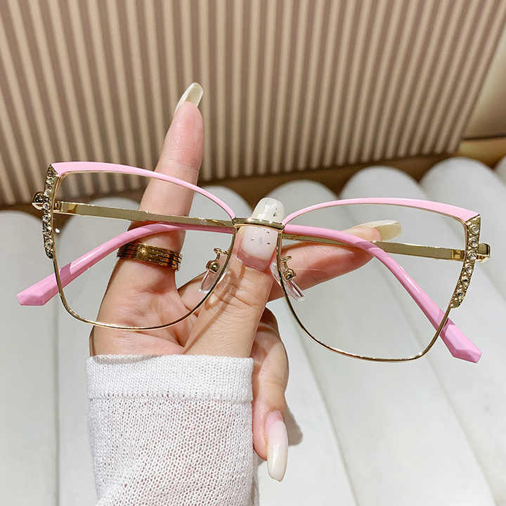 Fashionable photochromic glasses for women 