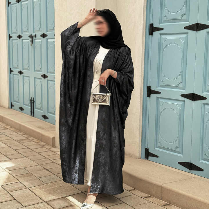 عبايه ملونه انيقه و عصريه