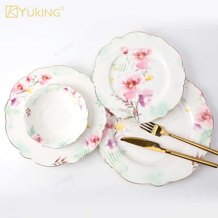 cups and saucers 