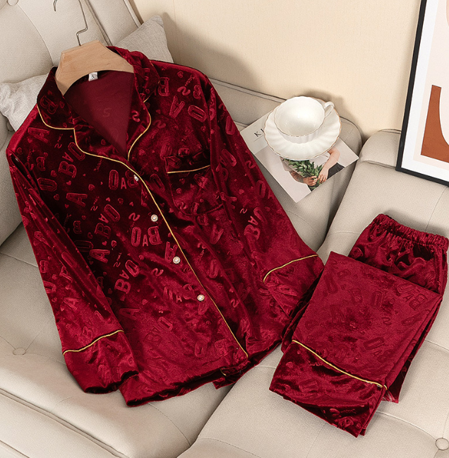 Women's pajamas 