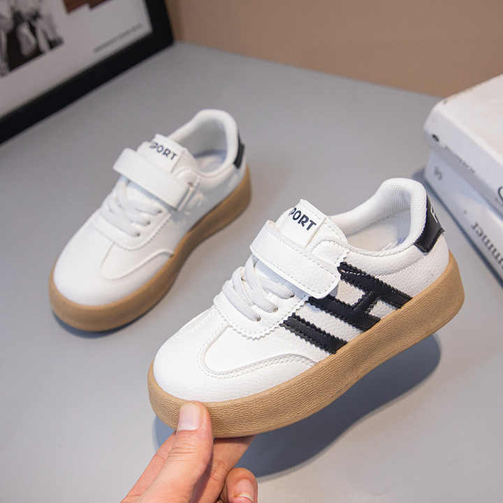 حذاء رياضي للأطفال كاجوال خفيف . Kids Casual Lightweight Sneakers