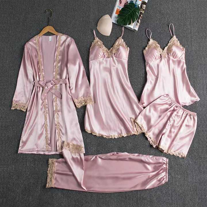 Women's sleepwear 