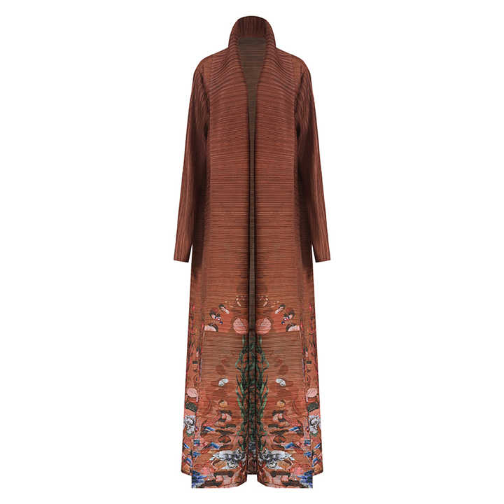 Modern and luxurious women's abayas 