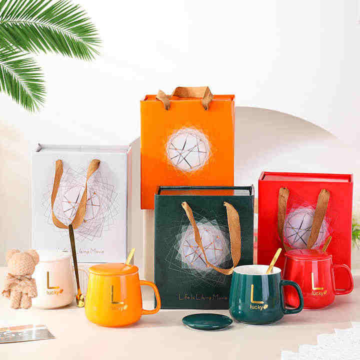 هدايا زفاف عيد الحب للنساء طقم صندوق هدايا . Valentine's Day Wedding Gifts for Women Bridesmaid