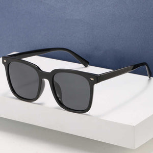 نظارة شمسيه كلاسيكية