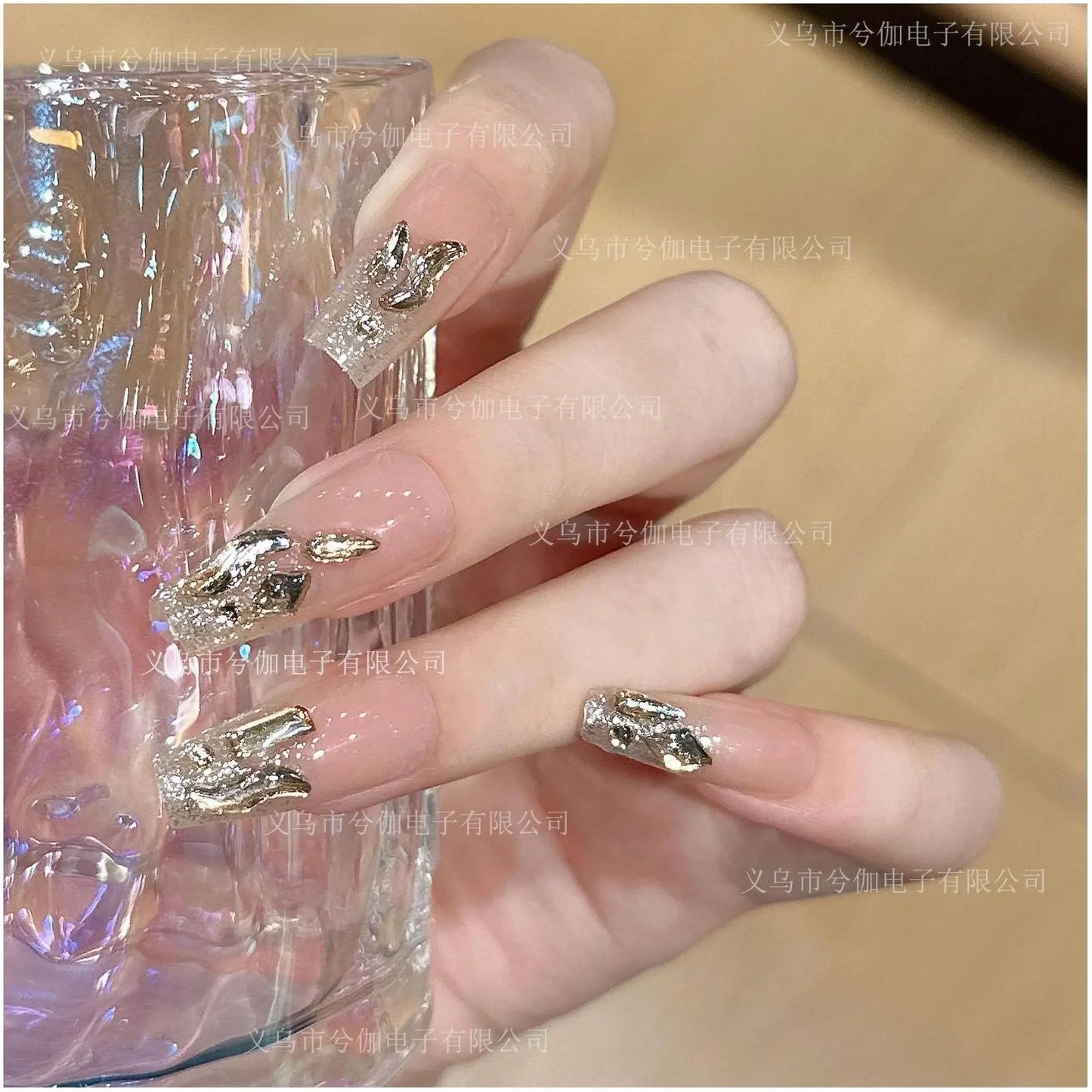 nails - fingernails 