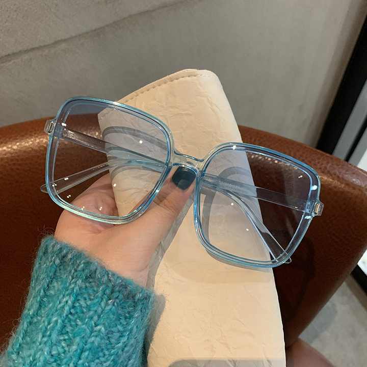نظارات شمسيه نسائيه