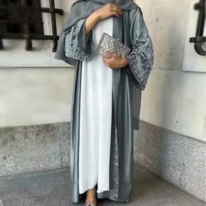 عبايه ملونه  للطلعات فخمه