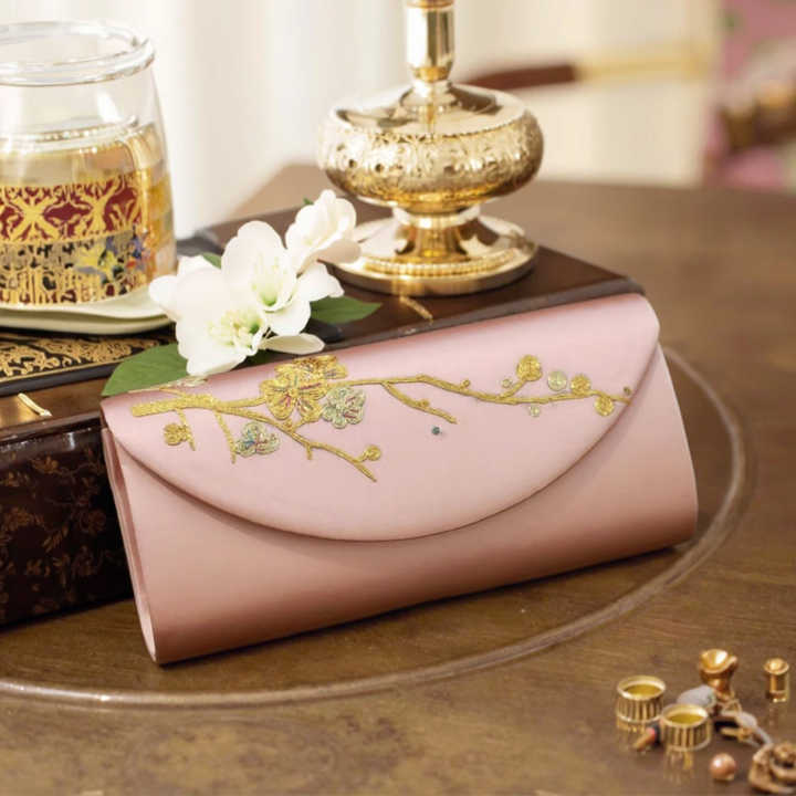 حقائب سهرات نسائية سوتشو المصنوعة من الحرير الفاخر