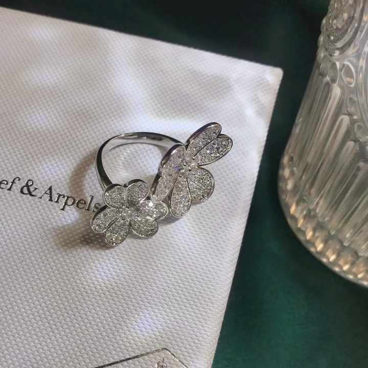 Women's ring