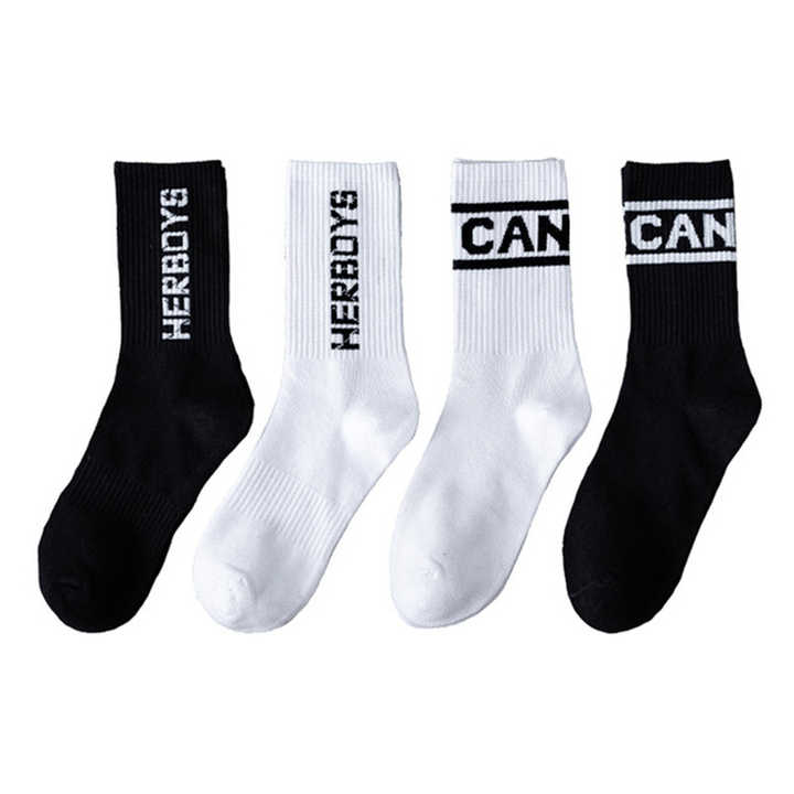&nbsp;جوارب رياضية للرجال سوداء وبيضاء بشعار مخصص من القطن الخالص مقاومة للانزلاق Men's Black and White Custom Logo Pure Cotton Non-Slip Athletic Socks