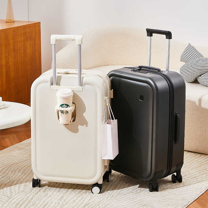 Lightweight, versatile bags 