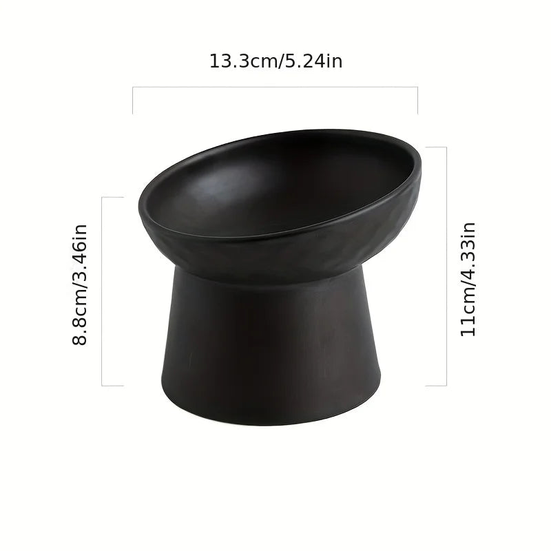 Ergonomic ceramic design with neck support angle - Bowls and feeders 