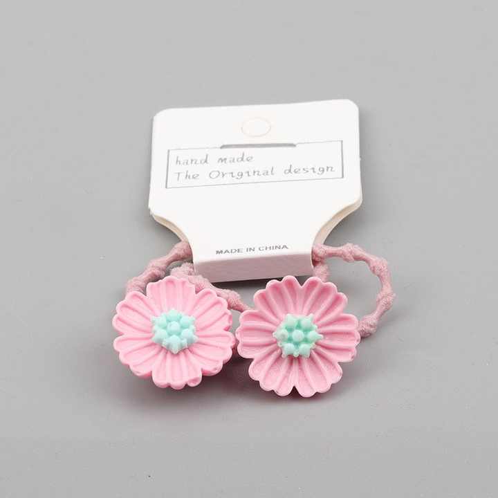 New design hair accessories in the shape of 3D flowers 