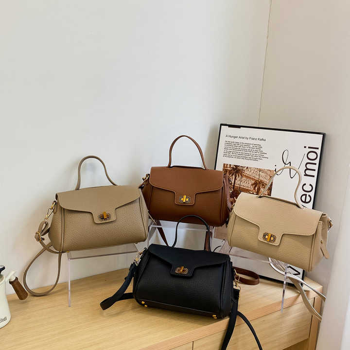Handbags The latest fashion trends in women's handbags 