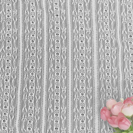 قماش دانتيل مخرم