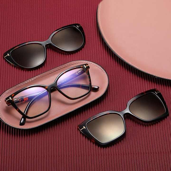 Women's glasses 