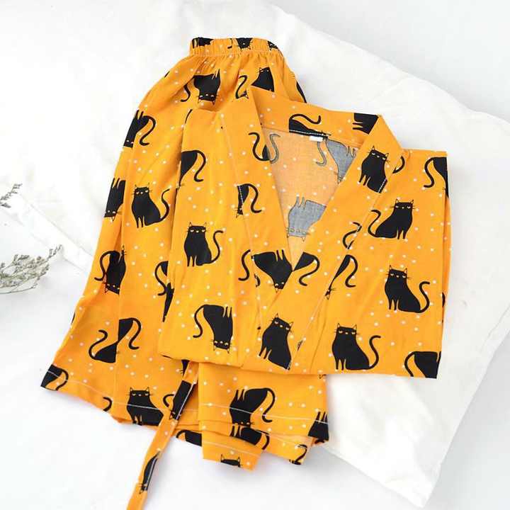 Women's sleepwear 