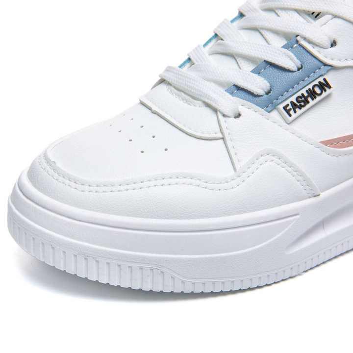 Women's flat sneakers 