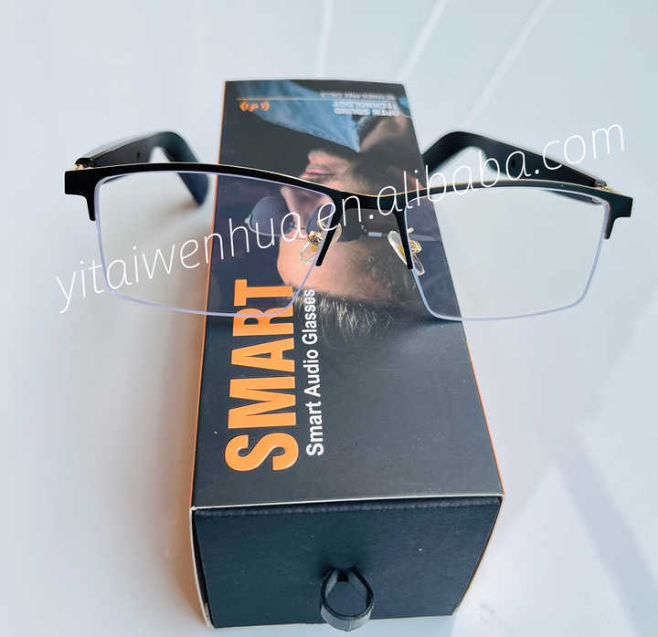 Smart lightweight lenses
