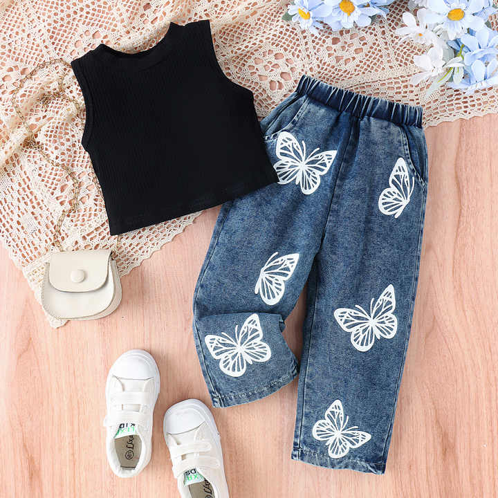 Girls' clothing