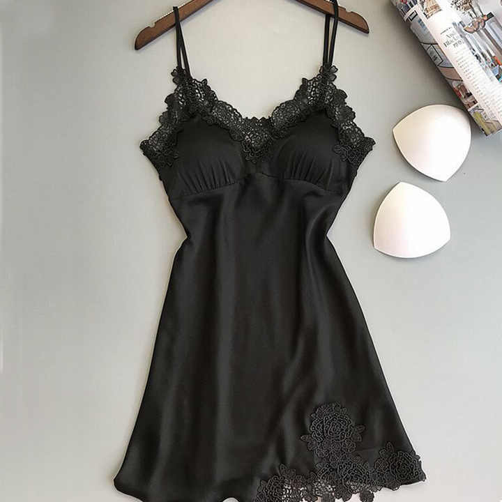 Women's sleepwear 