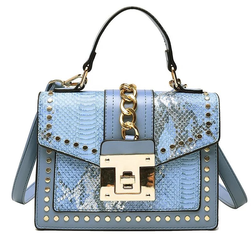 Stylish women's handbags at great prices 