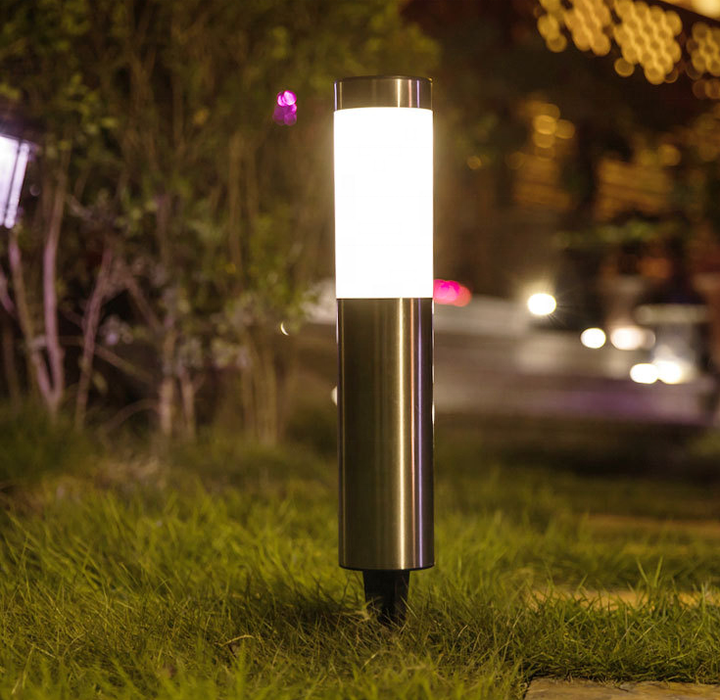 Solar powered garden lights 