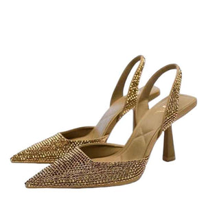 كعب نسائية  بكعب عالٍ مزينة بالألماس