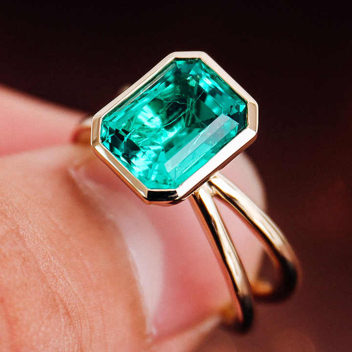 Zambian emerald wedding ring 